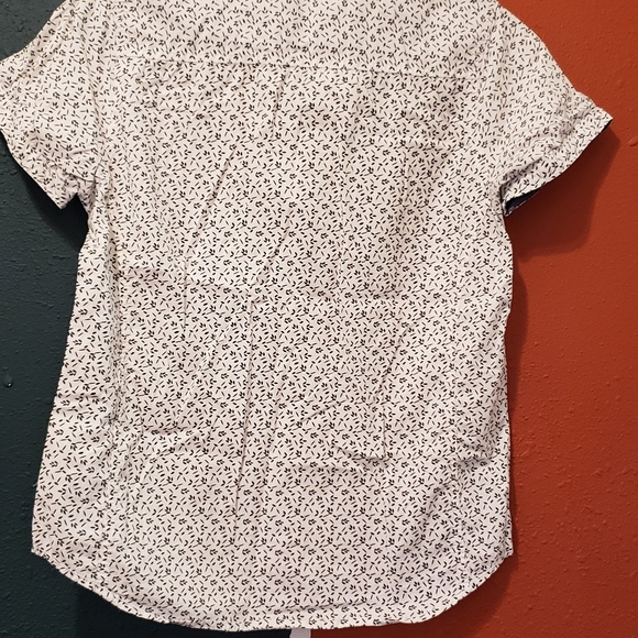 Short sleeve button down - Picture 3 of 3